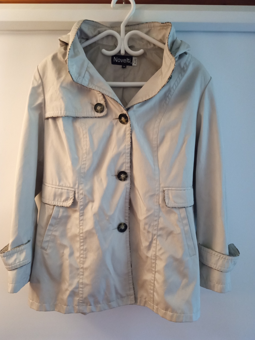 Novelti Women's Light Beige Hooded Trench Coat